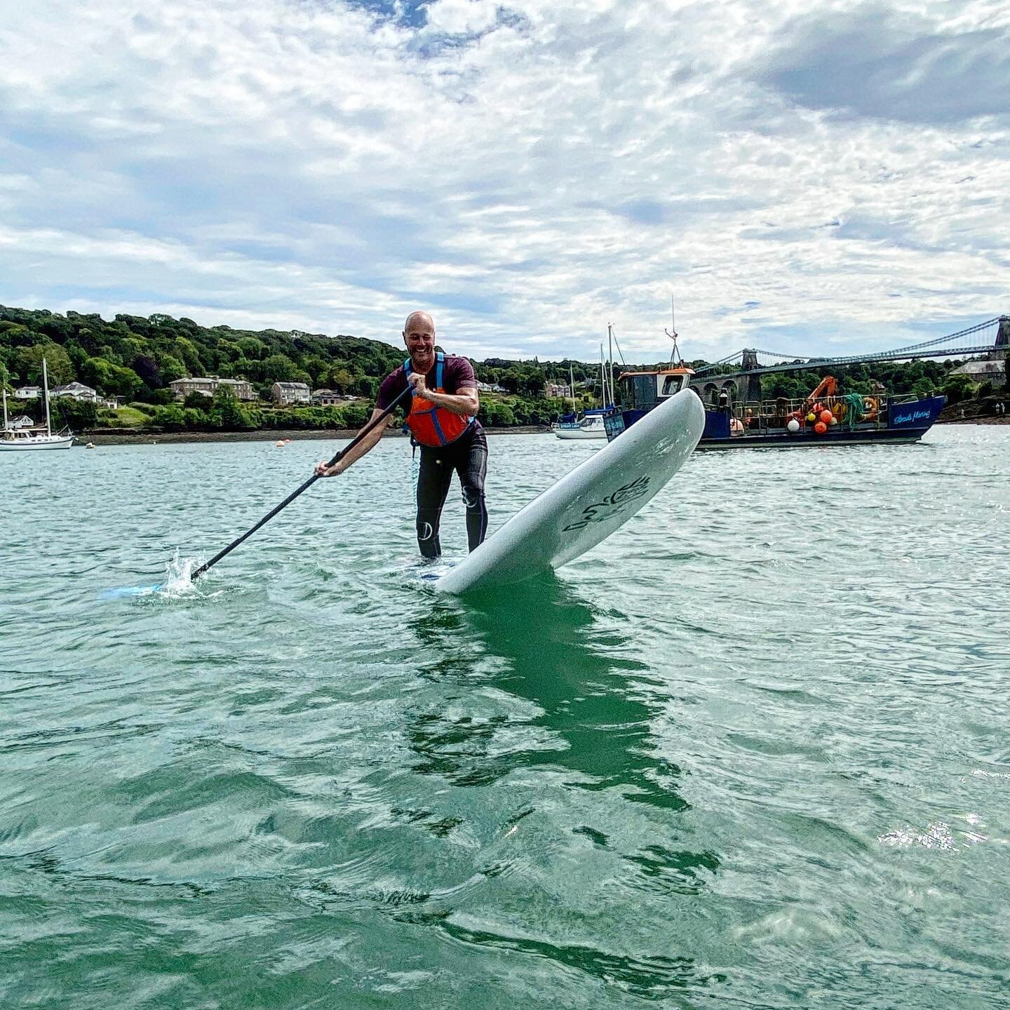 We had the great pleasure of running the Advance Flat Water course for Jonathon, Sharon and Simon from Swansea, and Rhiannon who lives locally. They were also joined by our good friends Jo and David. The 6 of them wanted to improve their confidence o